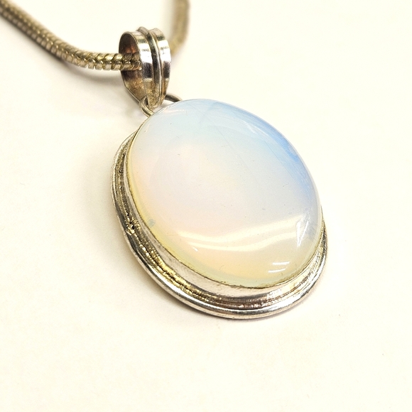 Beautiful Opalite Necklace - Picture 3 of 13